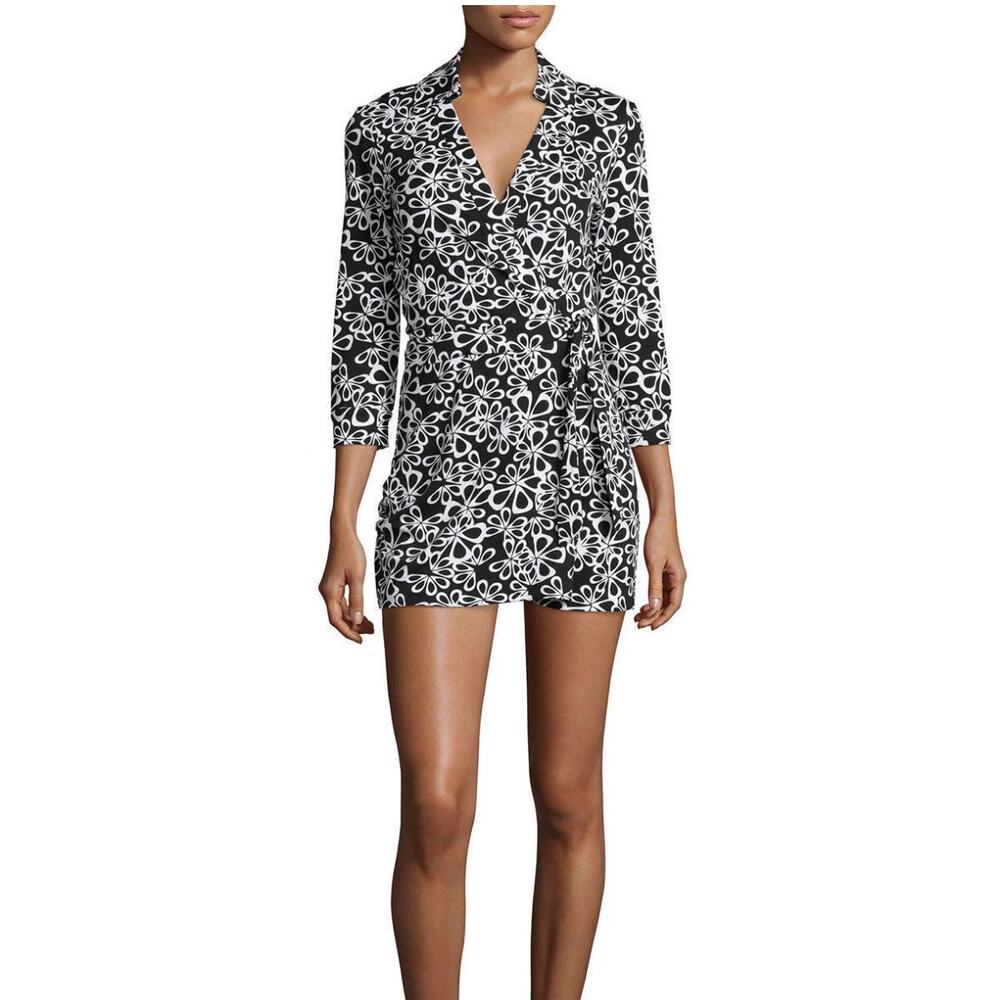 Diane Von Furstenberg sz 10 Celeste Halo Petal Black Floral Romper NWT $398 MSRP